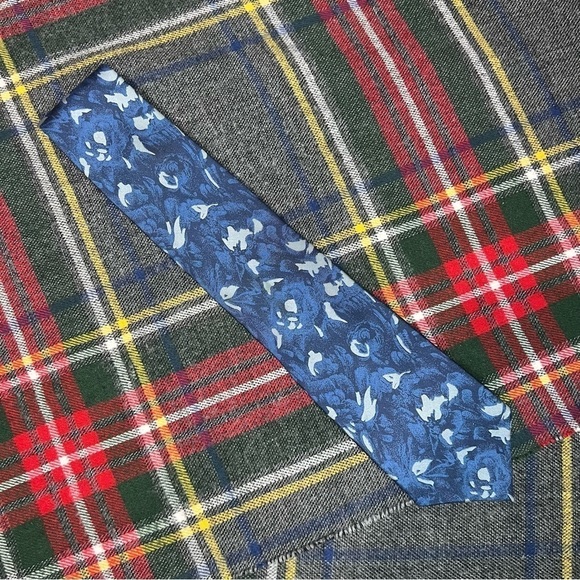 Givenchy Monsieur Blue Floral Print Slim Neck Tie